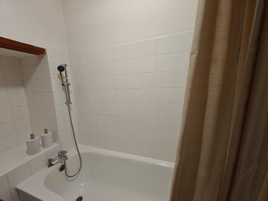 Le Duplex Du Centre - Ideal Pour Un Sejour Detente ! Saint-Savinien エクステリア 写真